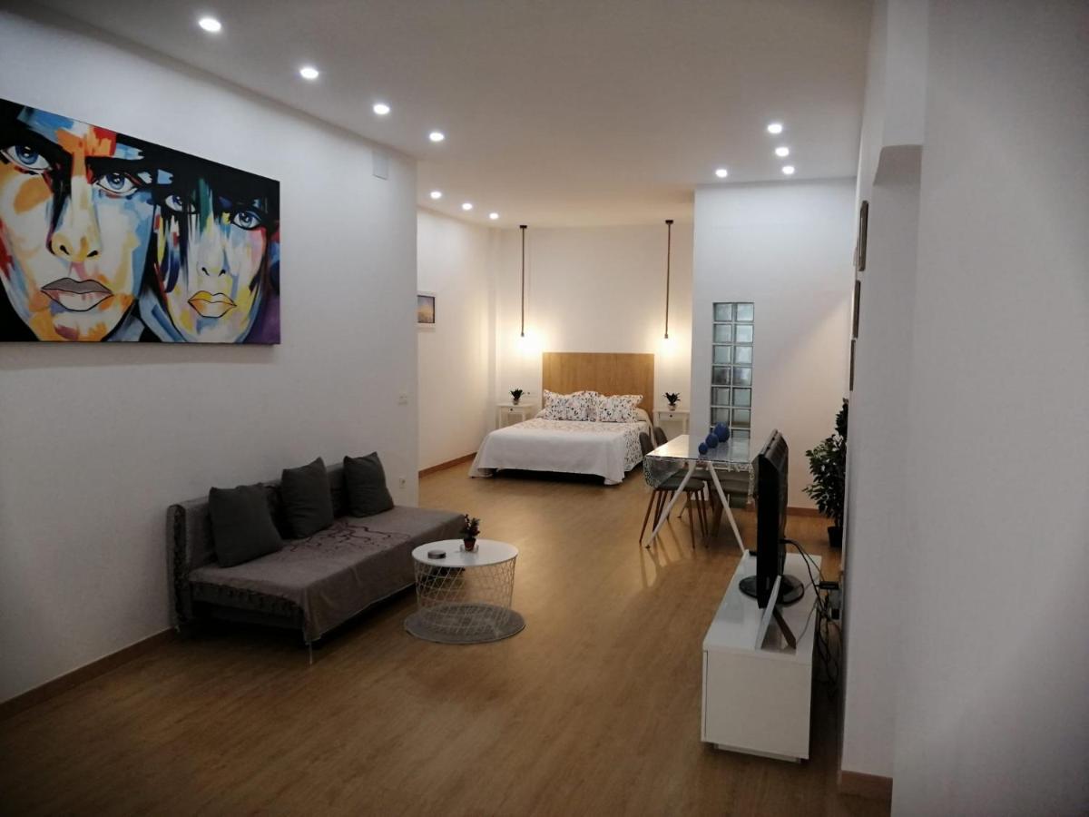 Apartamento Luna De Noviembre Малага Екстериор снимка