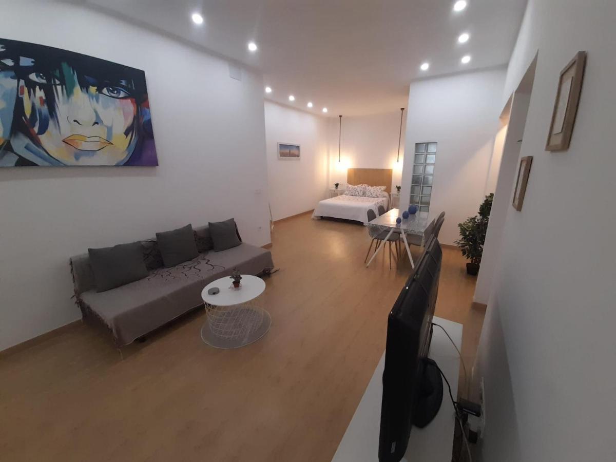 Apartamento Luna De Noviembre Малага Екстериор снимка